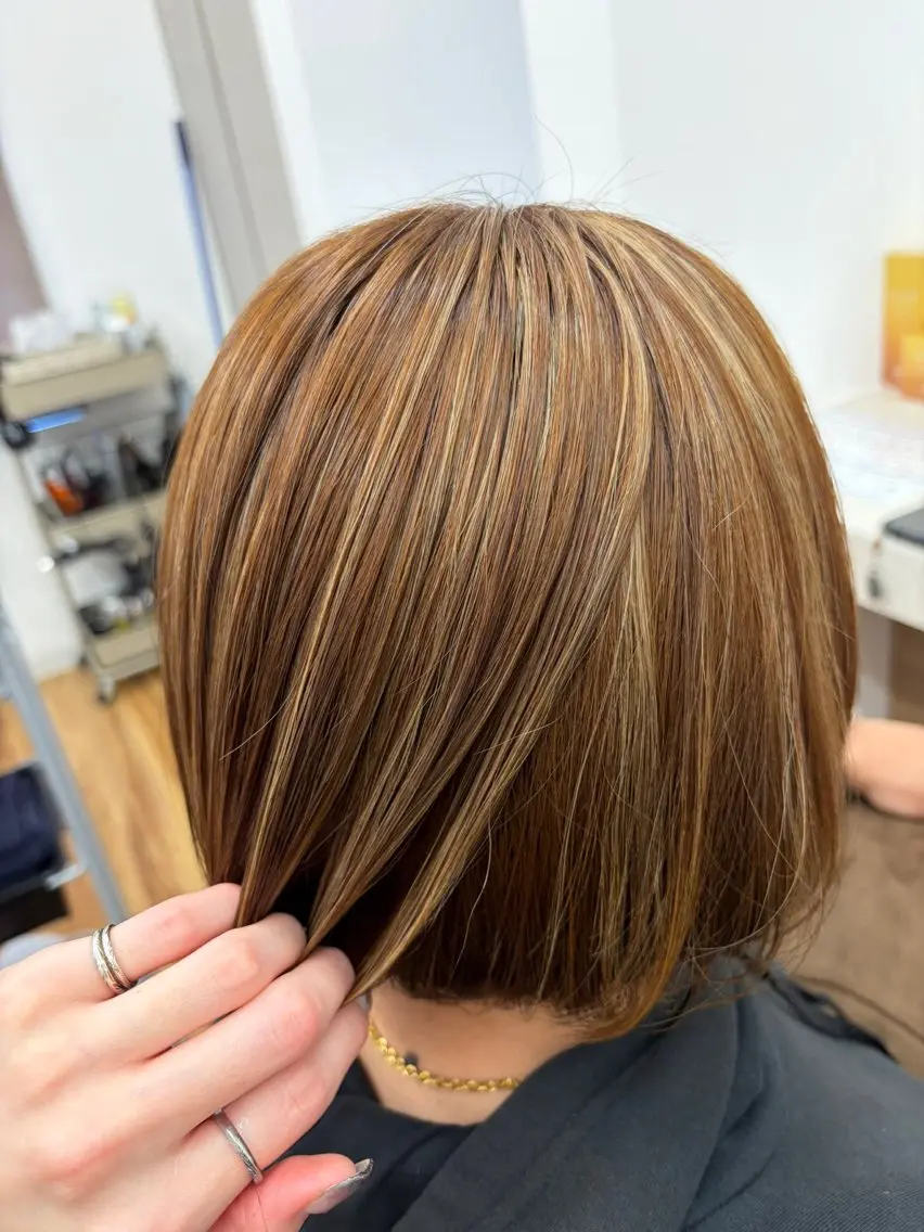 カラー ブリーチ ハイライトカラー ヘアカラー 鈴木 陽菜のヘアスタイル