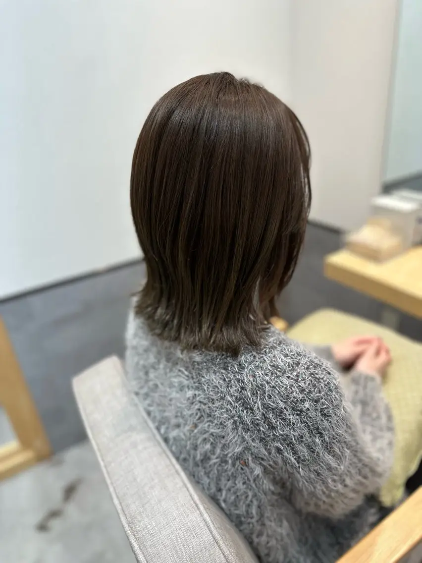 ミディアム カット ヘアカラー やまぐち あやみのヘアスタイル