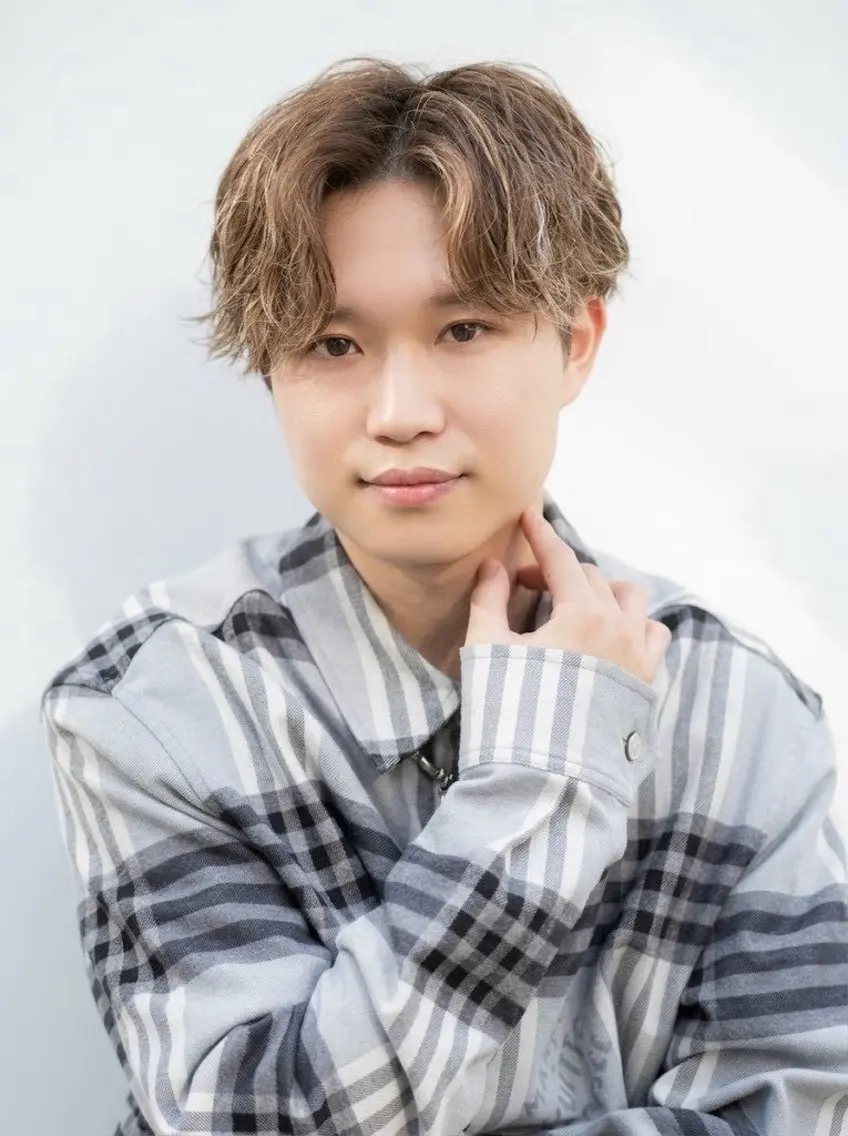 ショート メンズ 深井 龍生のヘアスタイル
