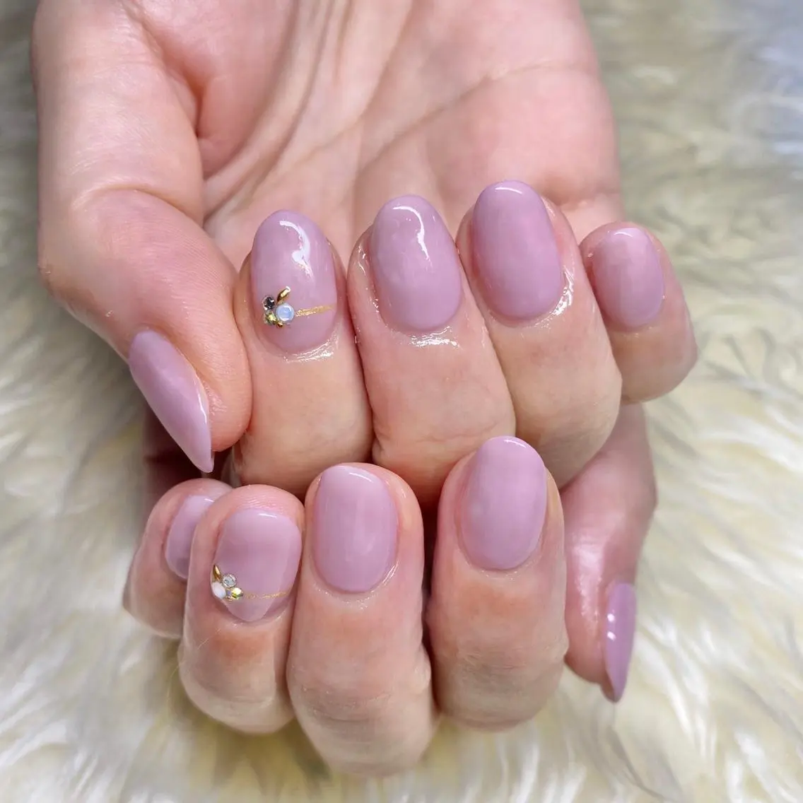 ネイル シンプルネイル ハンドネイル Nail&eye Belire 新宿のネイルデザイン