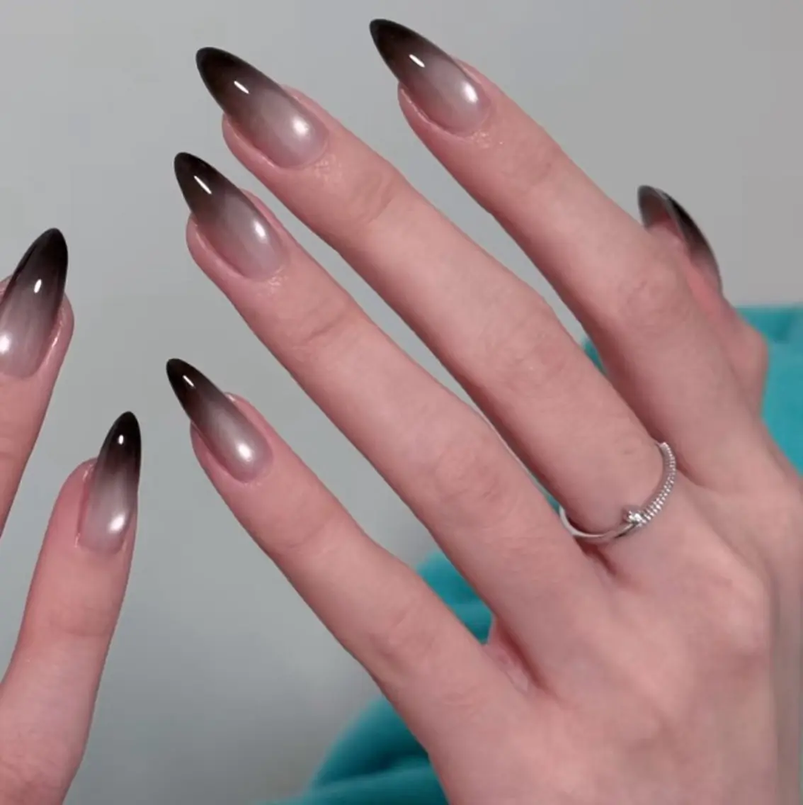 ネイル ハンドネイル H3 Nail Miniのネイルデザイン
