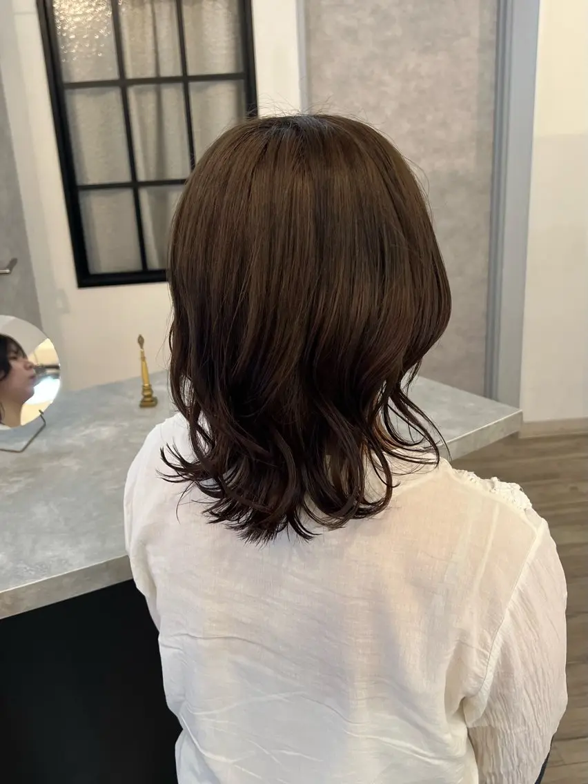 ミディアム カラー 透明感カラー レイヤーカット カット ヘアカラー トリートメント いぐちしょうた🫧 VISAGEbaskのヘアスタイル