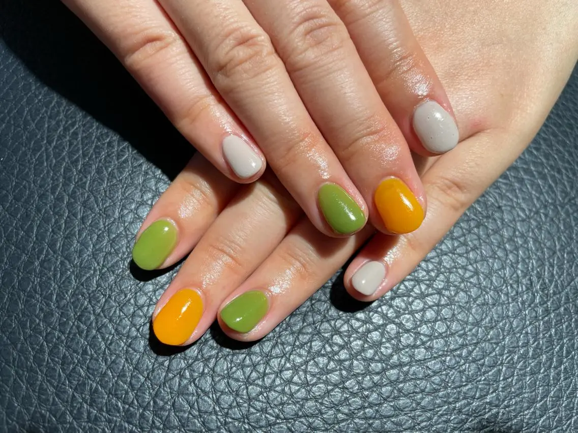 ネイル ピスタチオネイル ハンドネイル フットネイル Aila.nail _F_AYUMIのネイルデザイン