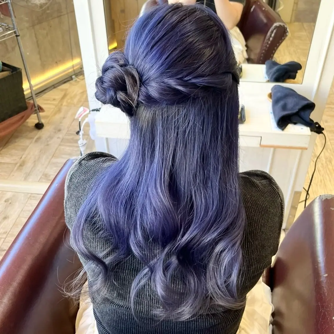 カラー ブリーチ 阪急伊丹🫧 ahu かなうのヘアスタイル