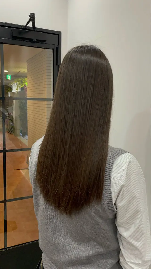 ロング カット 縮毛矯正 トリートメント ニシザカ マナのヘアスタイル