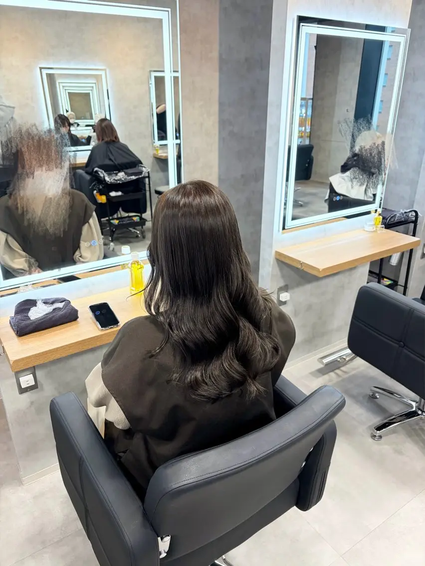 ロング ヘアカラー ヘアセット 透明感/韓国風 RENA🤎のヘアスタイル