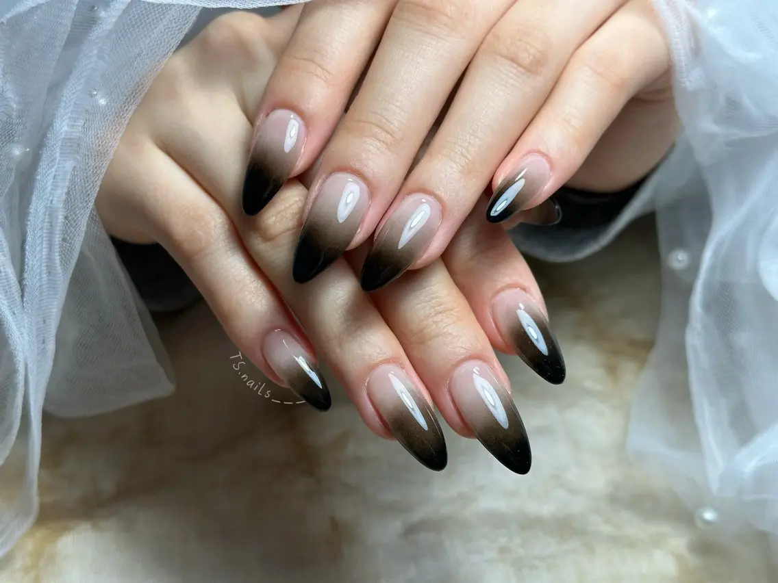 ネイル キラキラネイル マグネットネイル 持ち込み シンプルネイル ハンドネイル フットネイル ハンドケア TS. nails___のネイルデザイン