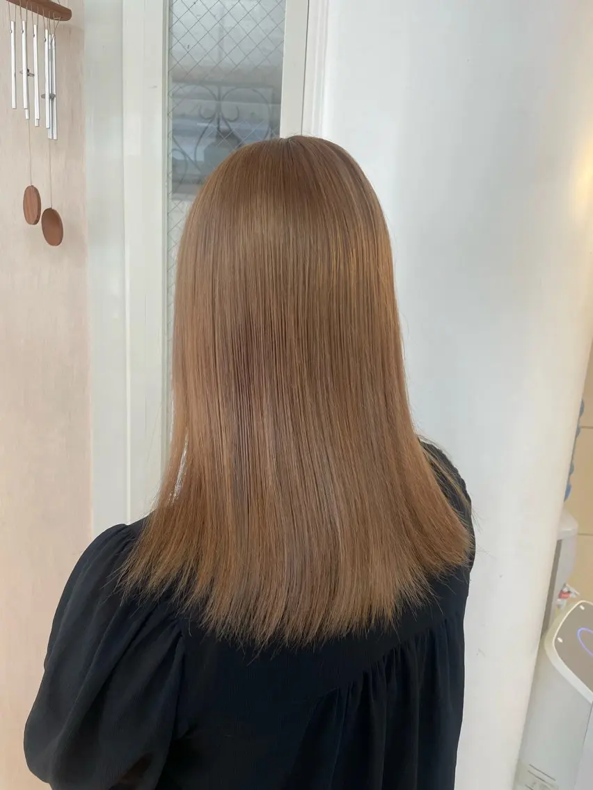 セミロング ヘアカラー miyabi/ eMuのヘアスタイル