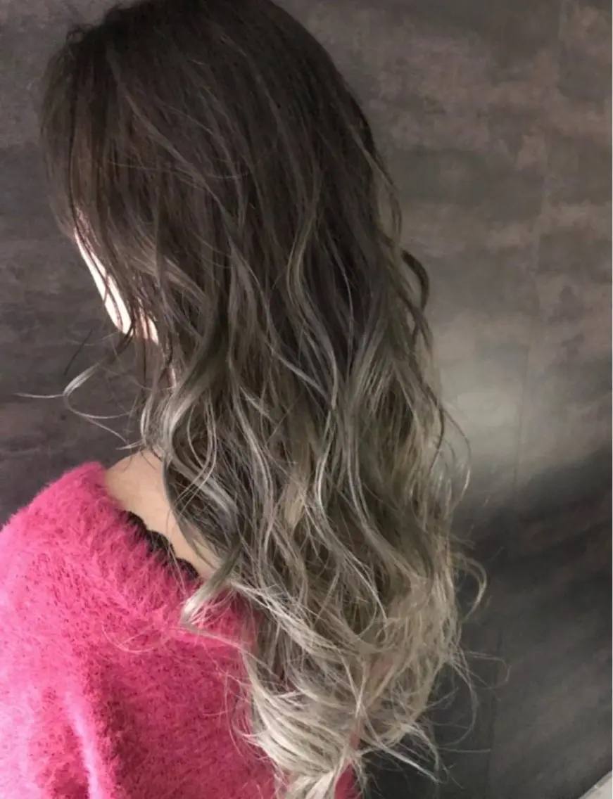 カラー ヘアカラー 近藤 七海のヘアスタイル