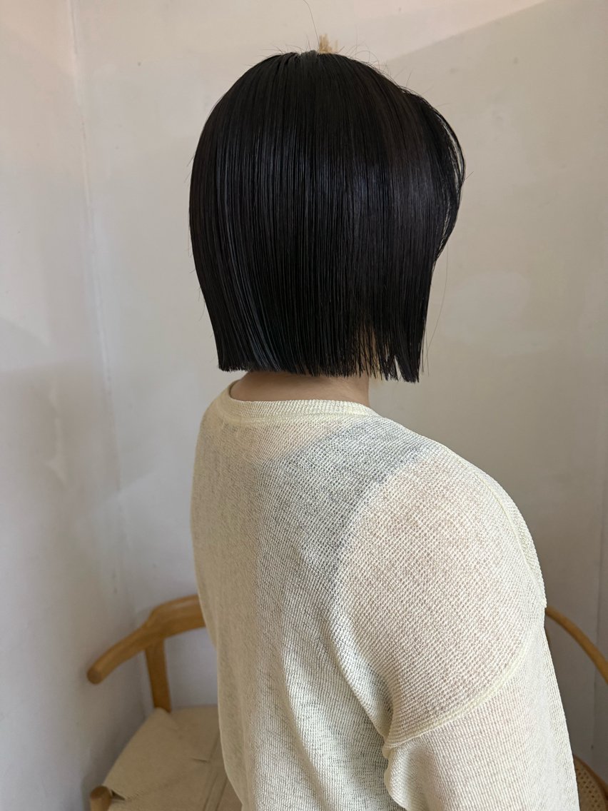 ミディアム アッシュ ボブ カット ヘアカラー 希咲/レイヤー/ ボブ/透明感カラーのヘアスタイル