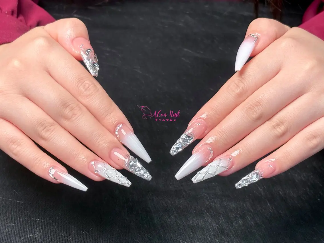ネイル 桜ネイル 長さ出し フラワーネイル フレンチネイル ジェルネイル ハンドネイル ACon NailSalonのネイルデザイン