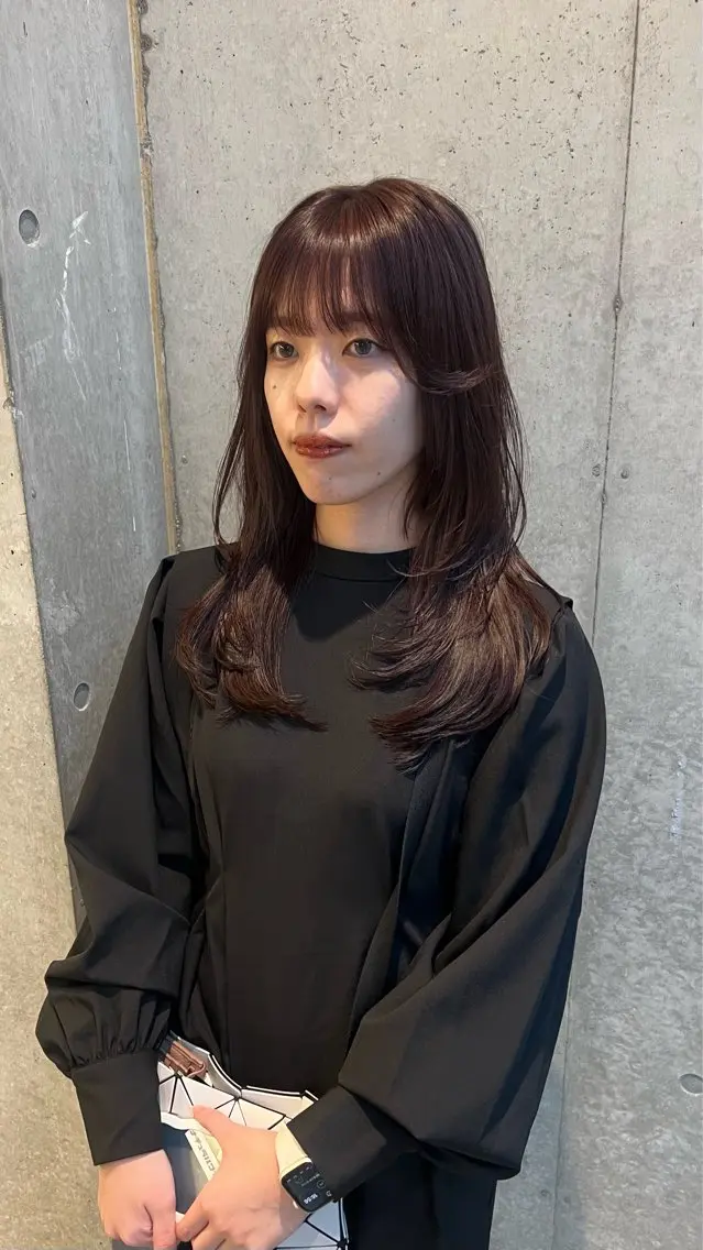 ロング カラー ロングレイヤー アッシュ ベージュカラー ブリーチ 透明感カラー カット ヘアカラー トリートメント 誰より丁寧なカット/ 小林輝/レイヤーのヘアスタイル