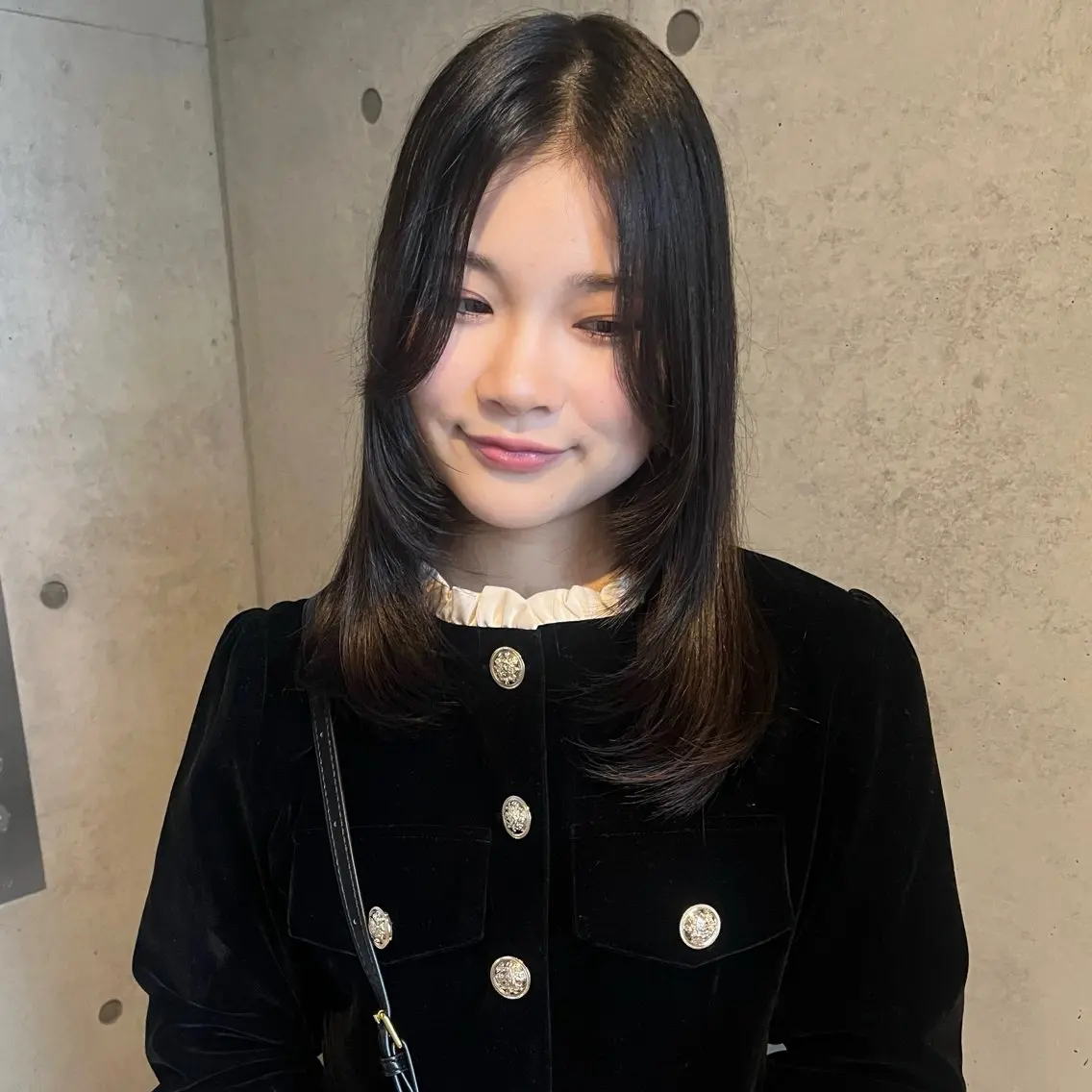 セミロング 広香🪽ハイトーン/ レイヤー/ヘアセットのヘアスタイル