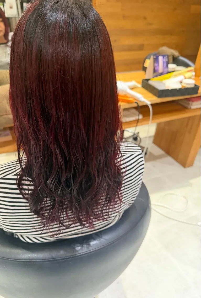 カラー グラデーションカラー 今田 咲夢のヘアスタイル