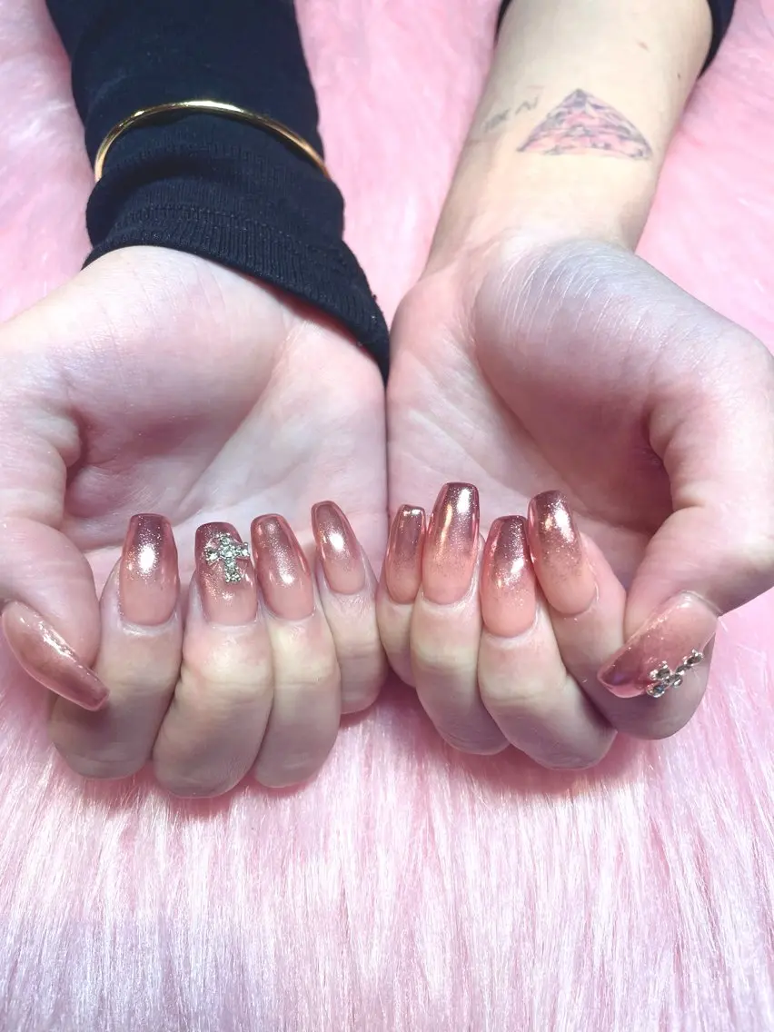ネイル ミラーネイル ハンドネイル Nail ヌシん家 AKANEのネイルデザイン