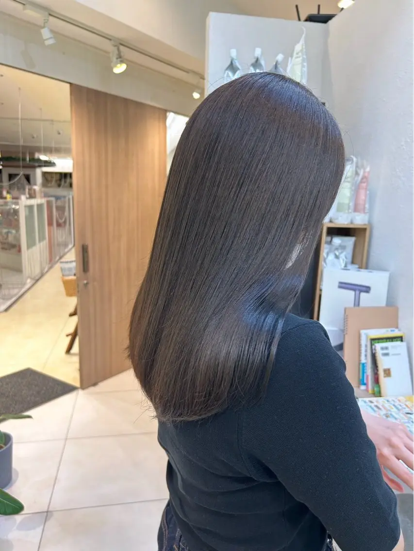 ロング カラー ブラウンカラー オリーブブラウン BearFruit 戸塚店のヘアスタイル