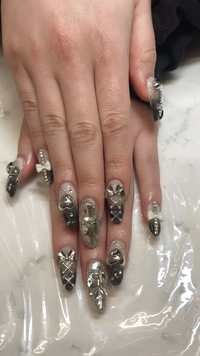 ネイル ✨アン ミユ✨のネイルデザイン