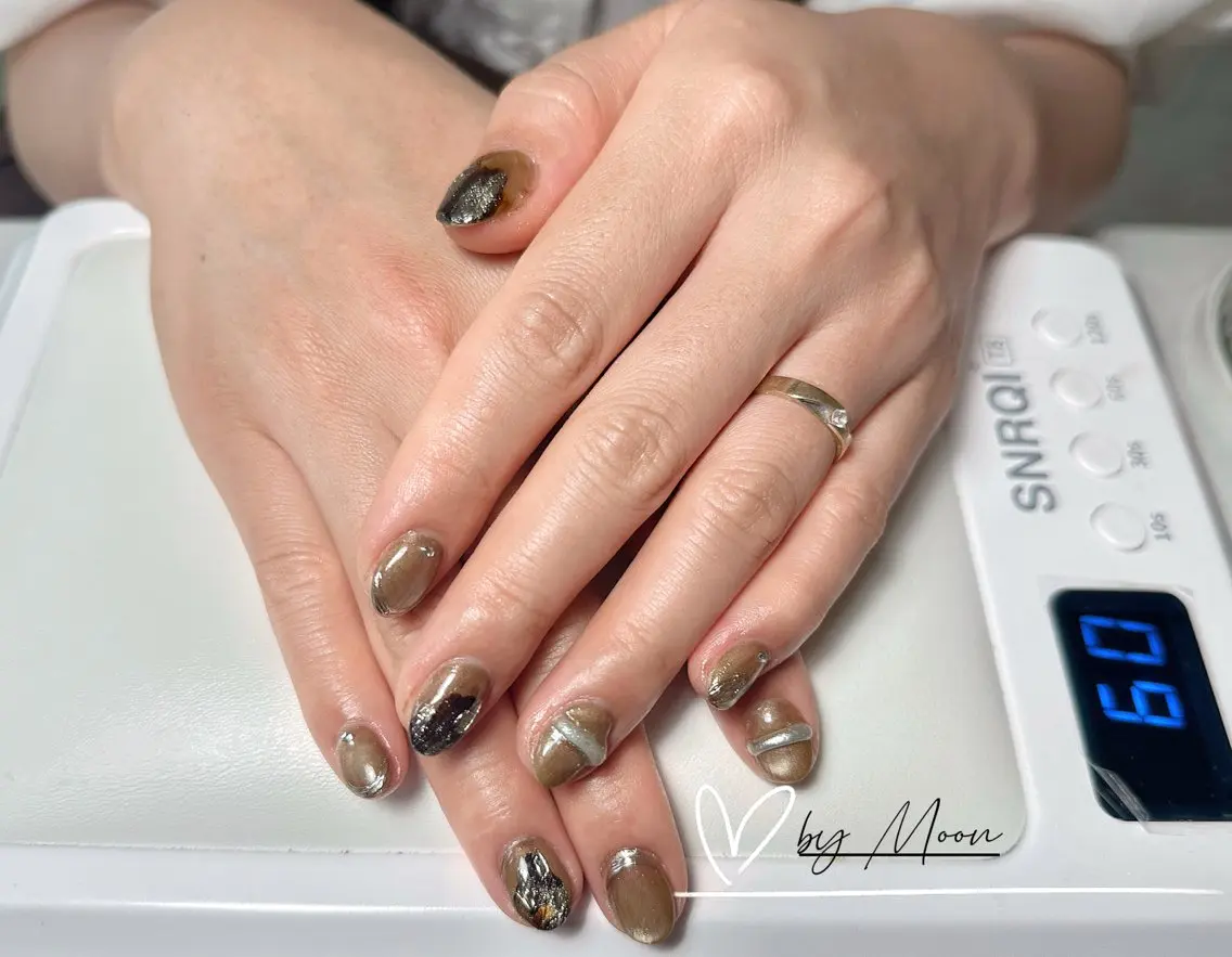 ネイル Moon Nailsのネイルデザイン