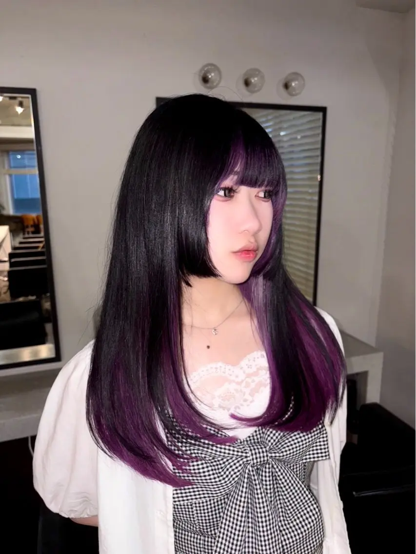 カラー ナカザワ アコのヘアスタイル