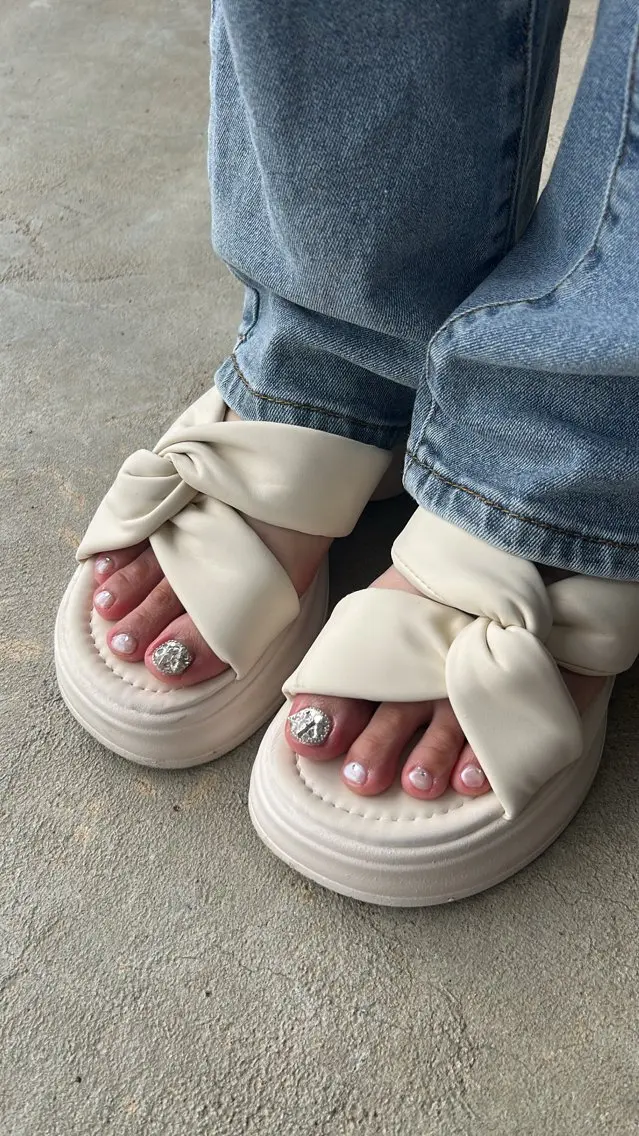 フットネイル muchanail 🎀のネイルデザイン