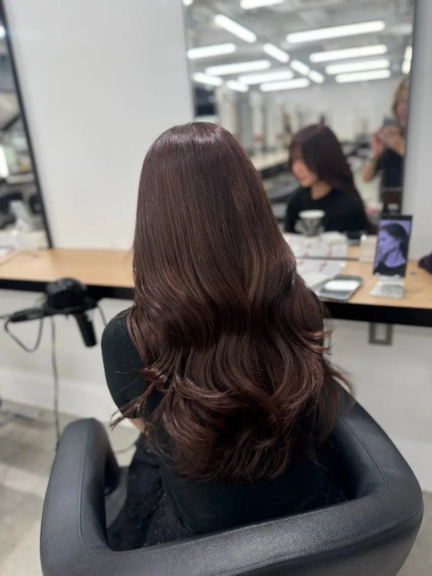 カラー 透明感カラー🫧 EMAのヘアスタイル