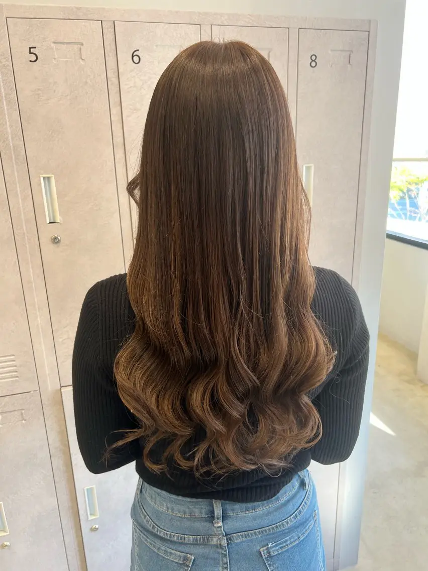 ロング カラー エクステ 小池 夏美のヘアスタイル