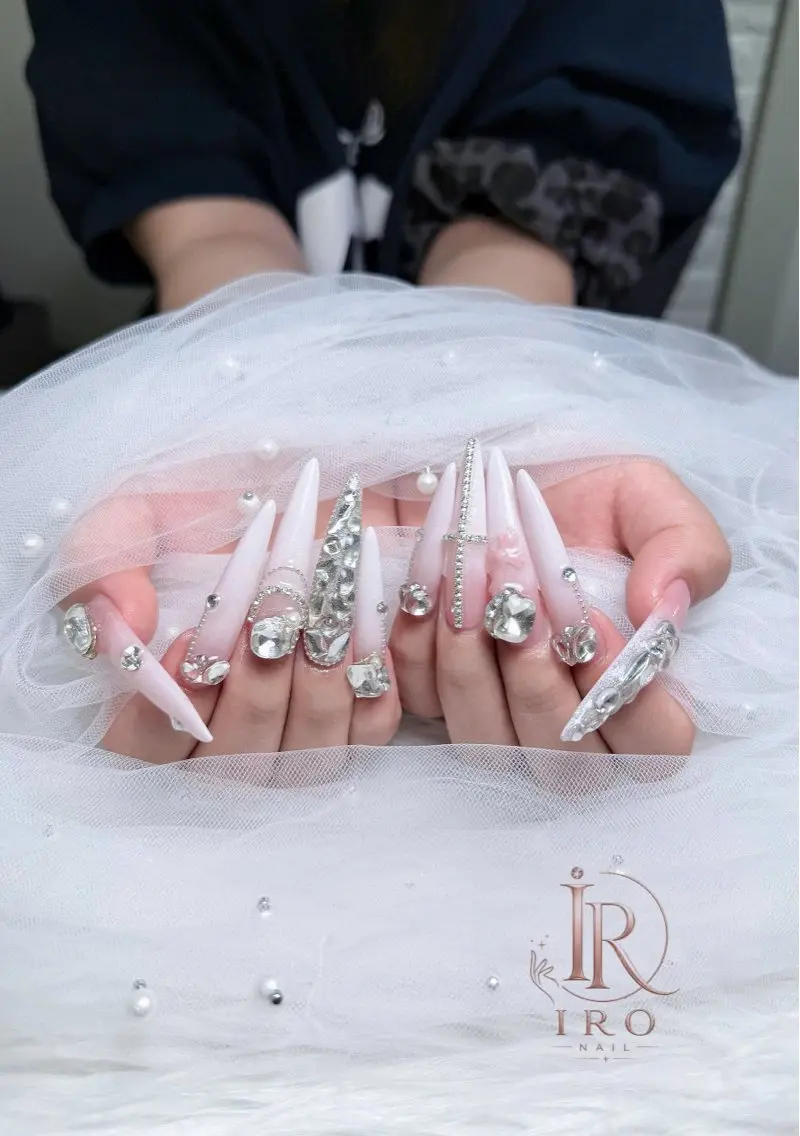 ネイル ハンドネイル IRO Nail Studioのネイルデザイン