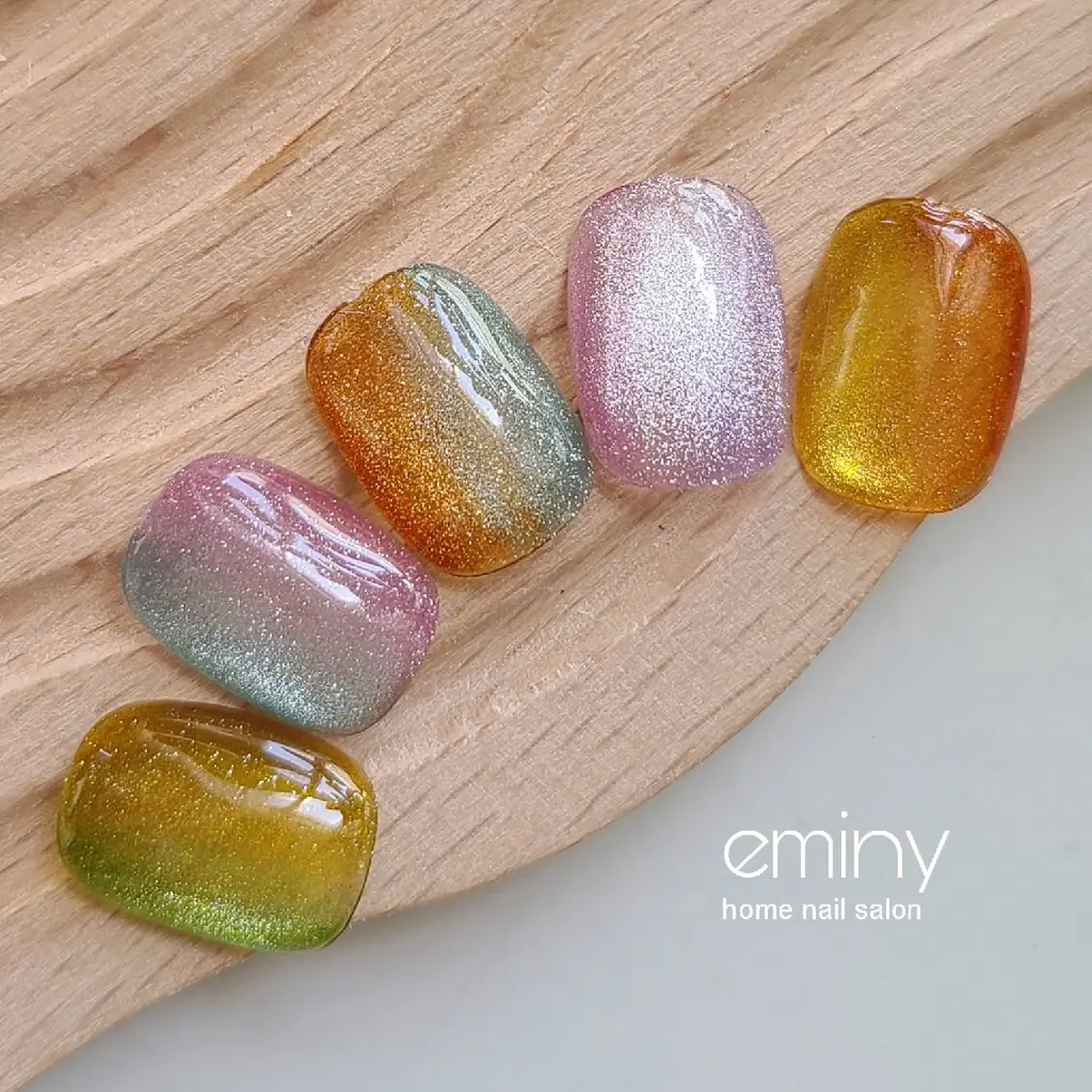 ネイル ジェルネイル キラキラネイル 韓国ネイル マグネットネイル 春ネイル ハンドネイル nail salon  eminyのネイルデザイン