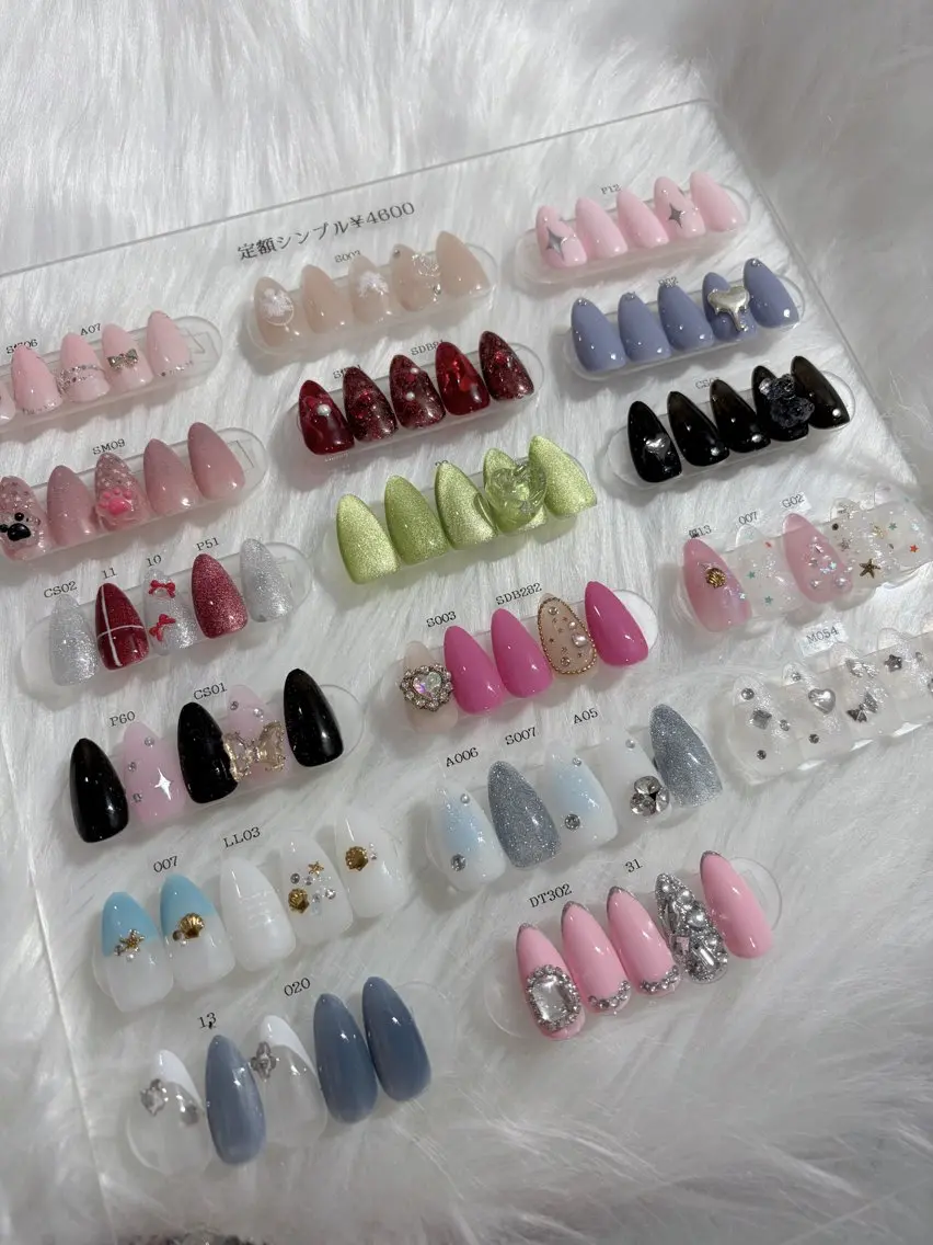 ネイル シンプルネイル ハンドネイル マンダリンボーテ あやか🍒💓のネイルデザイン