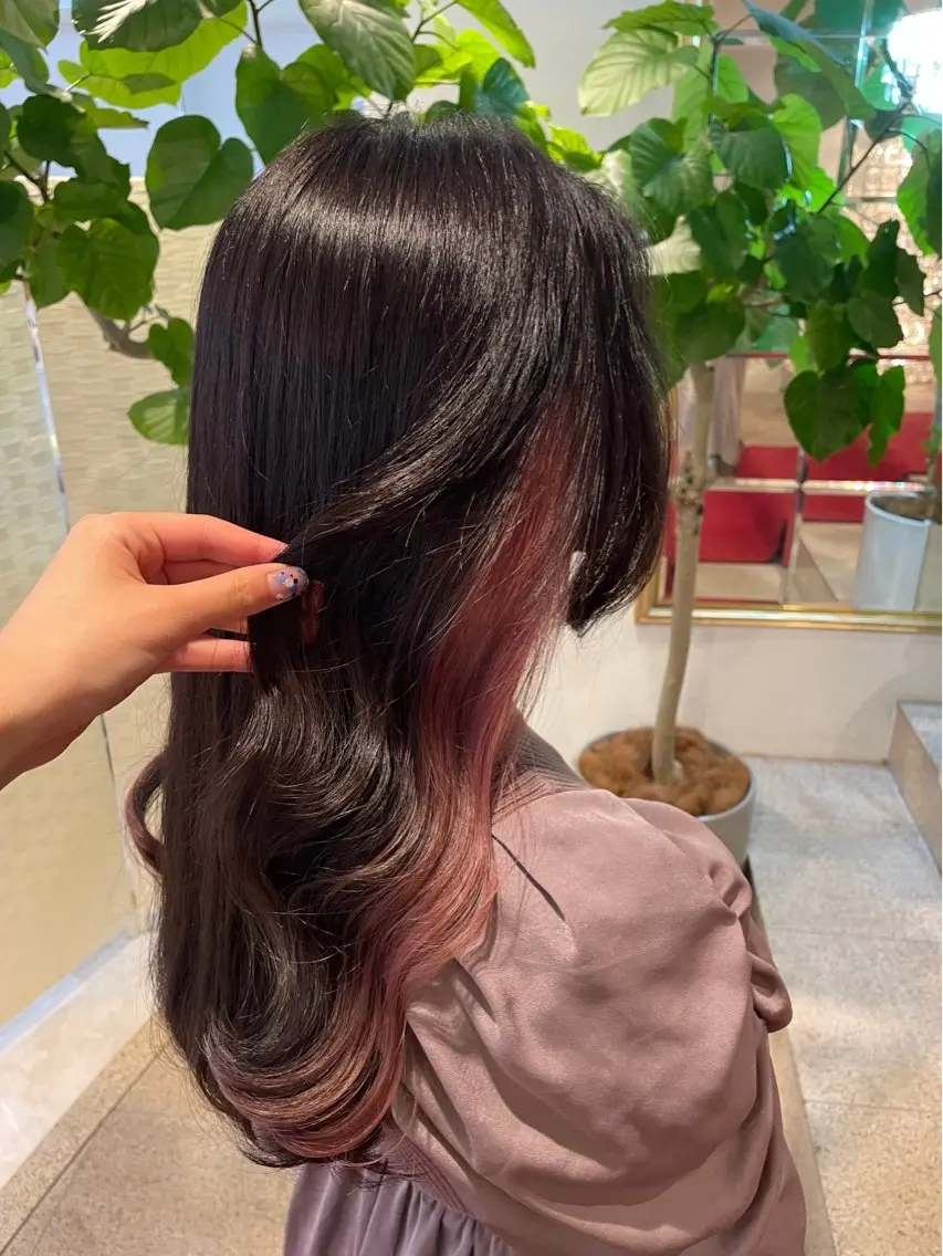 ロング カラー ブリーチ インナーカラー 骨格／顔型／診断／ 伏見／飯味 華菜のヘアスタイル