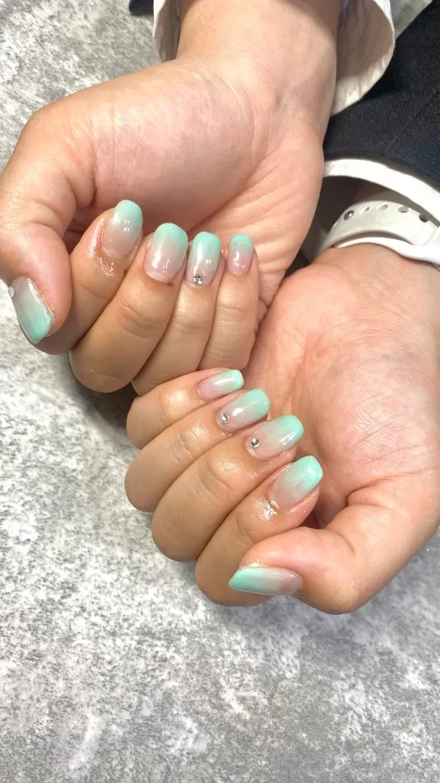 ネイル グラデーション グリーン ハンドネイル ★Rinail... .のネイルデザイン