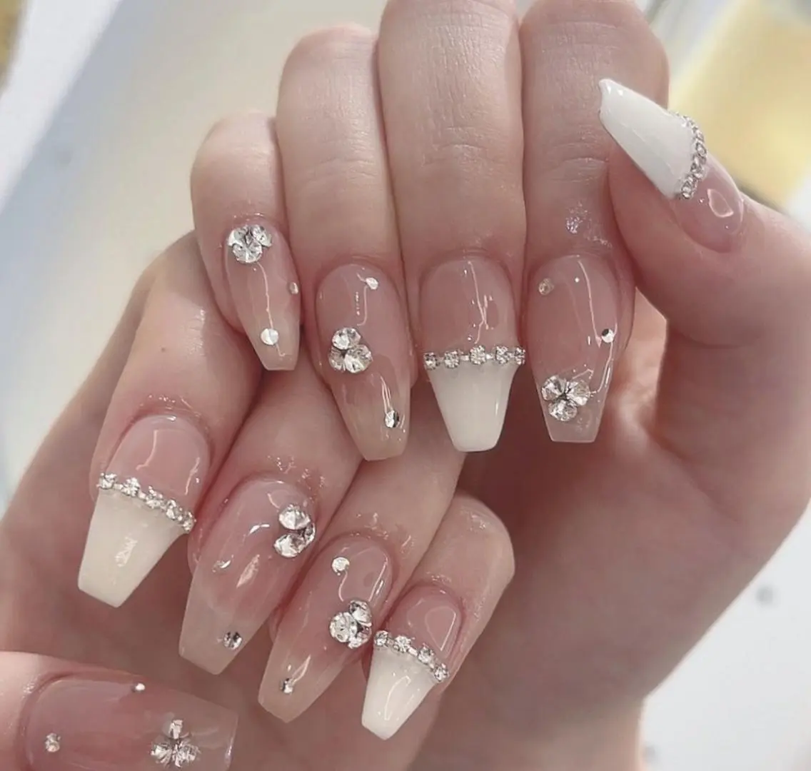 ネイル ☁️Yun nail Rin☁️のネイルデザイン