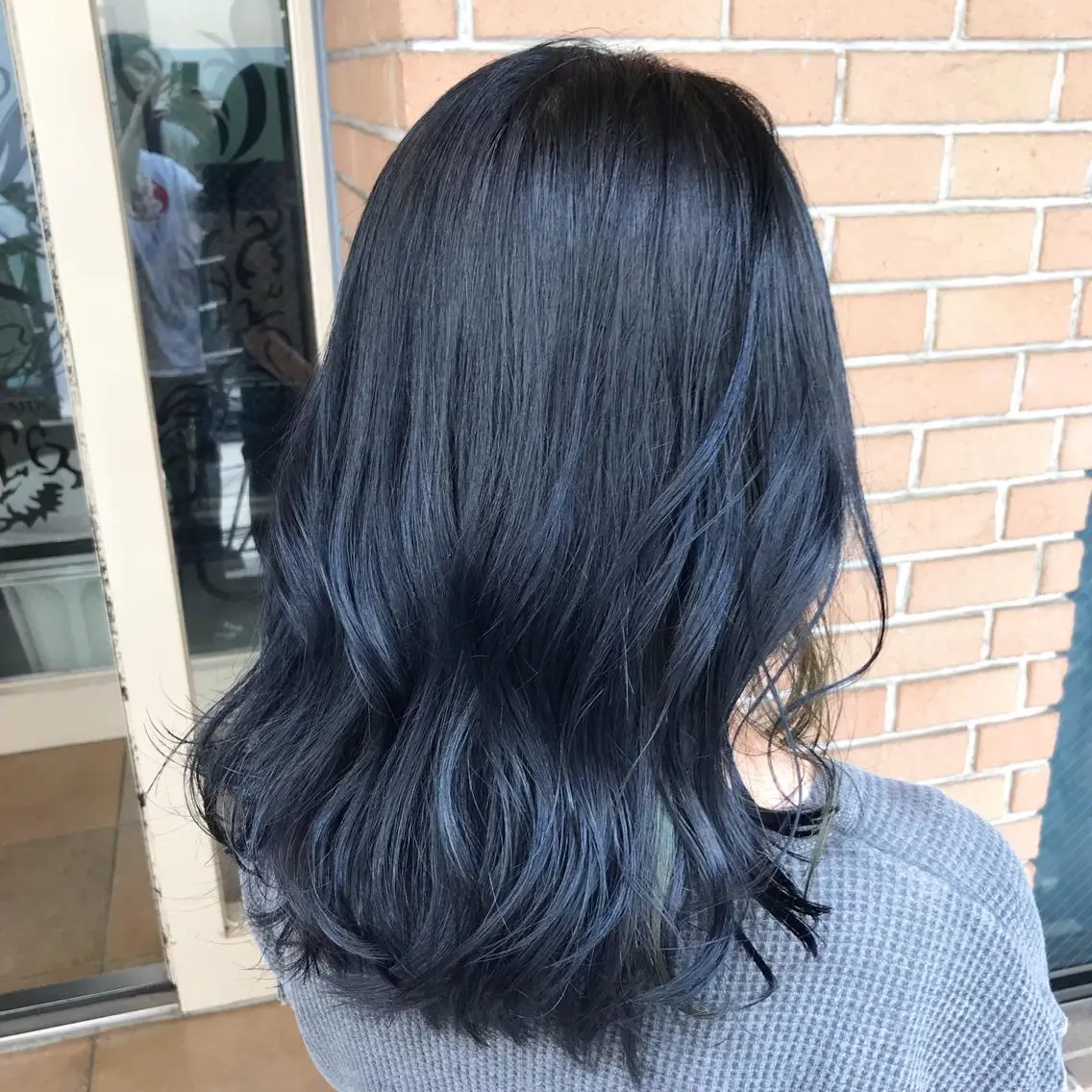 ミディアム カラー パーマ ヘアアレンジ メンズ キッズ ネイル マツエク・マツパ ネイビーカラー ネイビー サロンドミルク 原宿のヘアスタイル