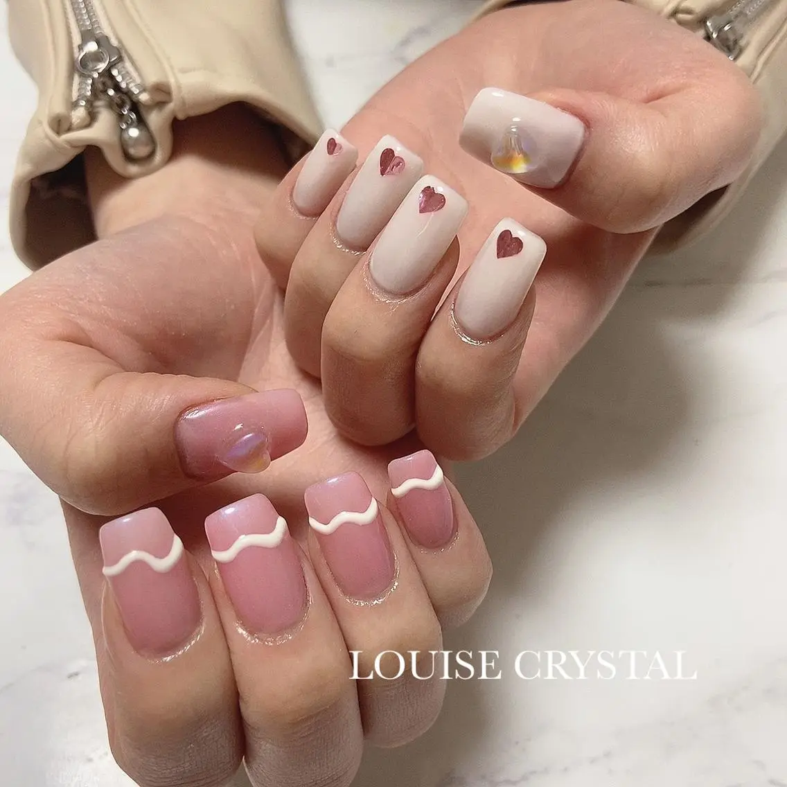 ネイル ハンドネイル LOUISE CRYSTALのネイルデザイン