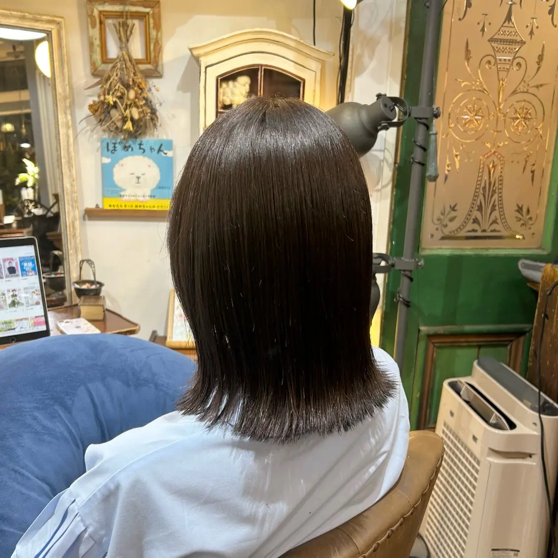 ミディアム カラー アッシュ アッシュブラウン ブリーチ ブラウンカラー ブリーチなしカラー BRITS 渡辺 菜々子のヘアスタイル