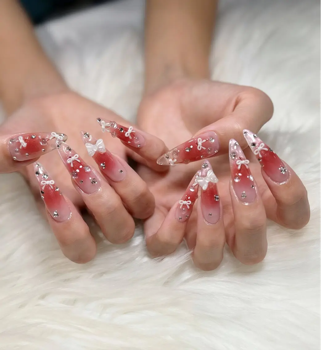 ネイル オーロラネイル チークネイル フットネイル フレンチネイル ジェルネイル ハンドネイル Nichi Nailsのネイルデザイン