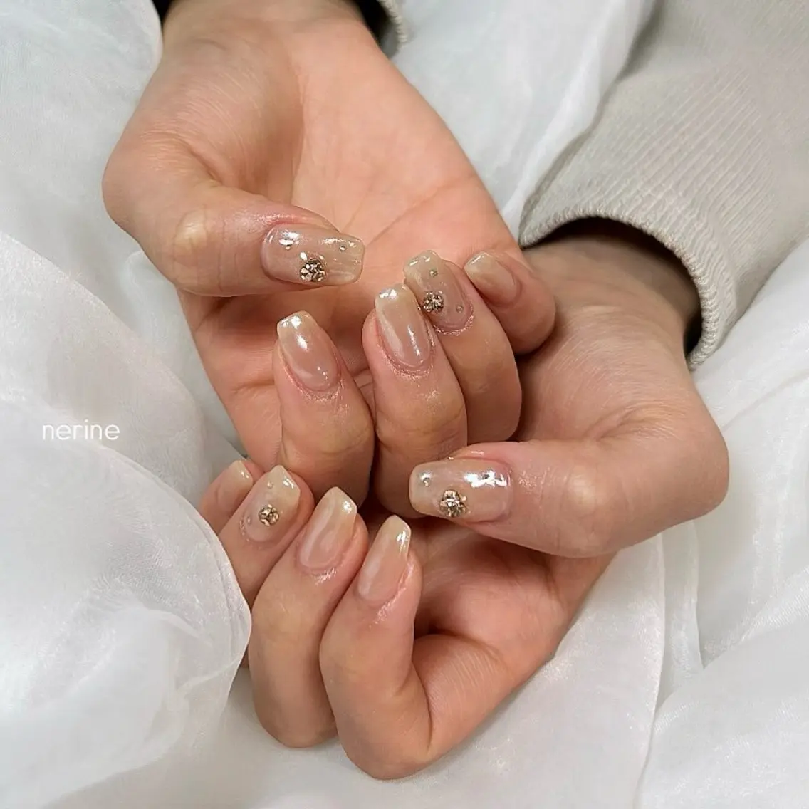 ネイル オーロラネイル ハンドネイル nail salon nerineのネイルデザイン