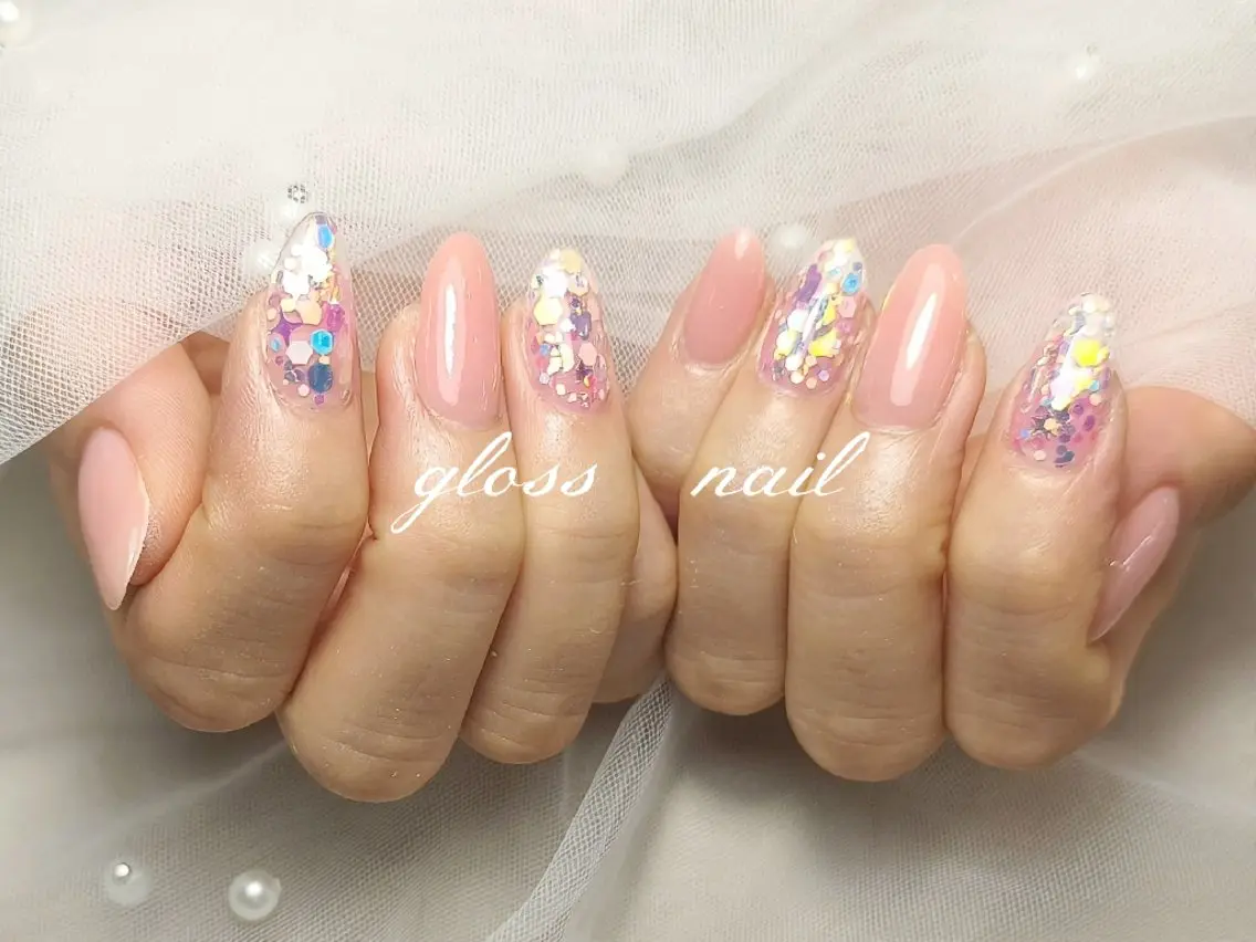 ネイル ハンドネイル アヤカ☘️Gloss nailのネイルデザイン