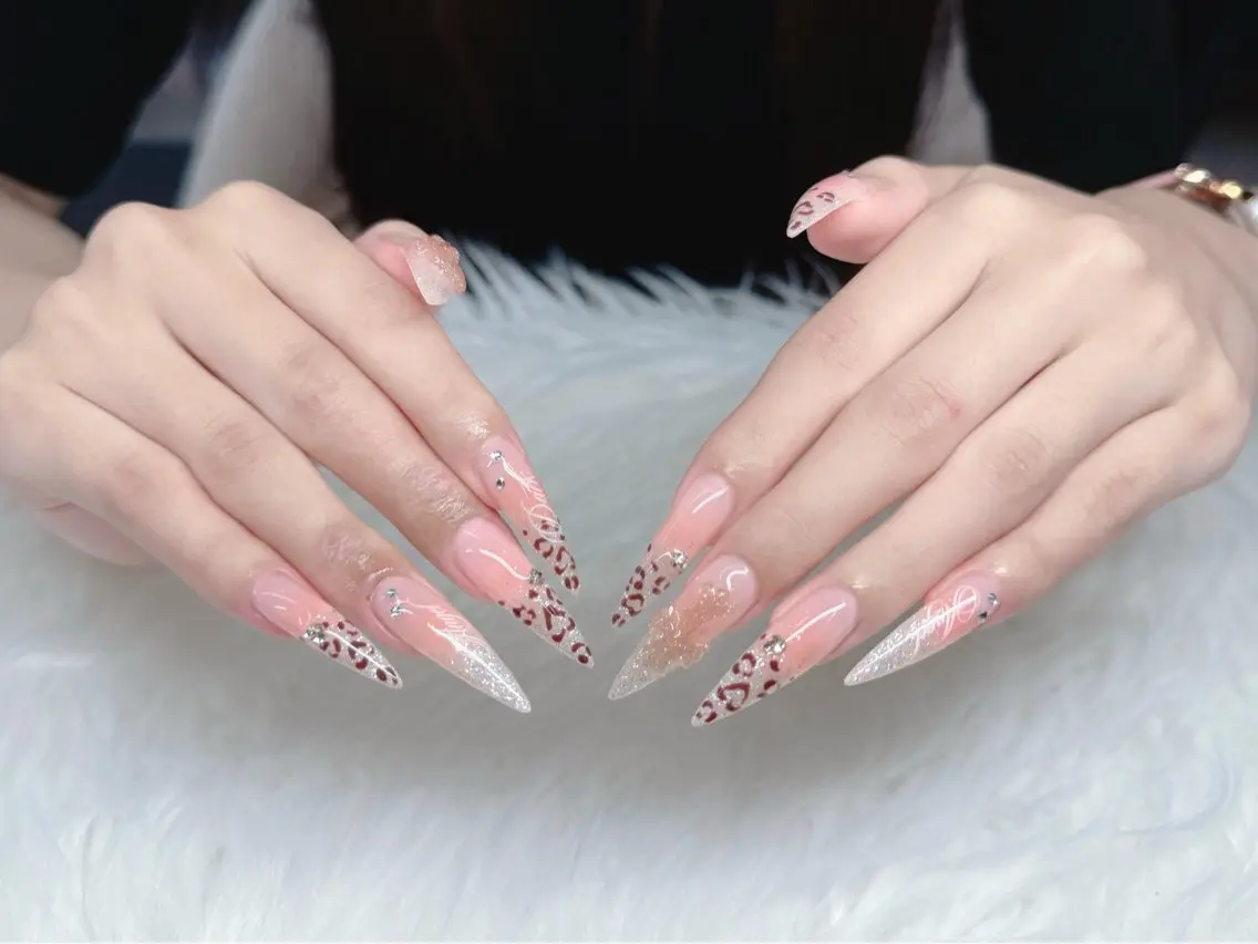 ネイル 韓国ネイル ロングネイル ネイルチップ ワンホンネイル ハンドネイル GOHOUBI Nail 心斎橋店のネイルデザイン