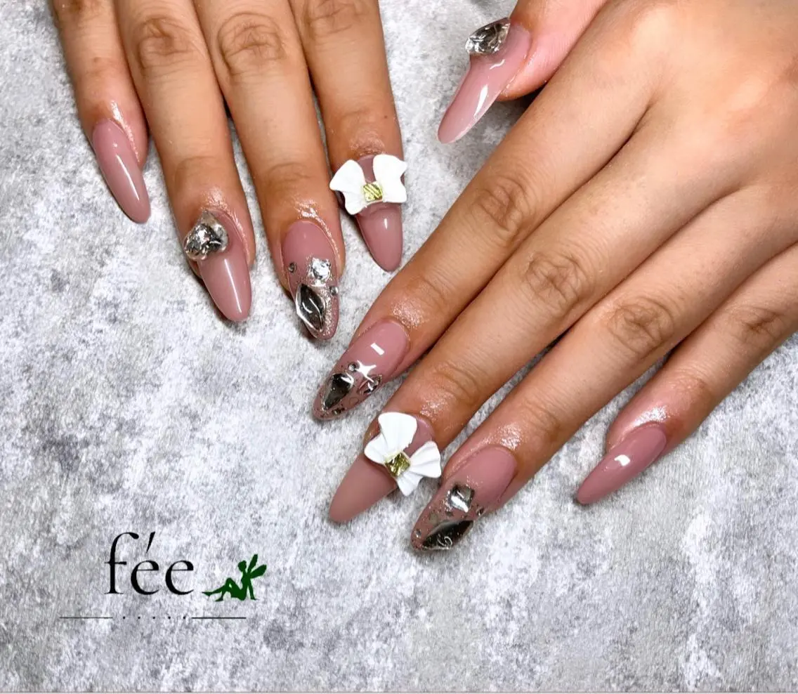 ネイル フットネイル ジェルネイル 韓国ネイル マグネットネイル ミラーネイル ハンドネイル nail salon fee(フィー)のネイルデザイン