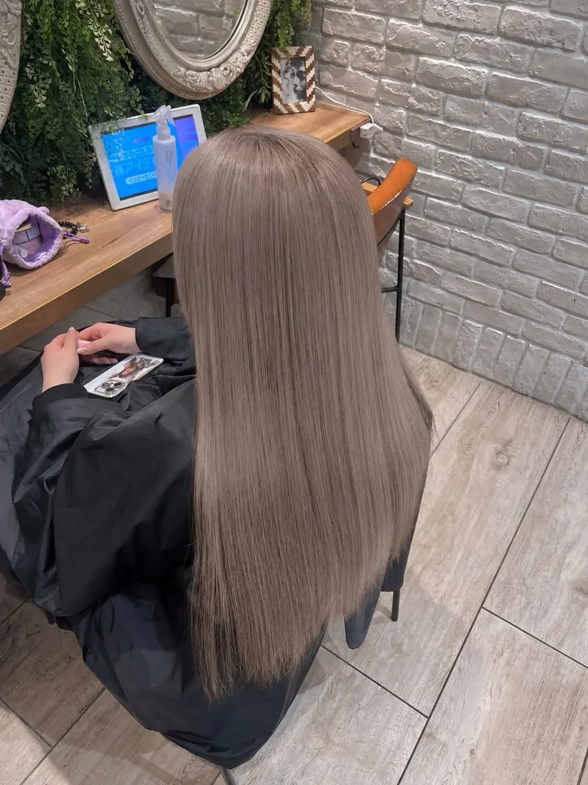 ロング カラー 横浜/ミルクティー カラー🤍みうのヘアスタイル