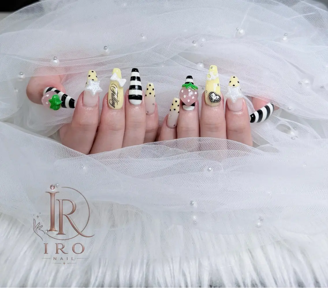 ネイル ハンドネイル IRO Nail Studioのネイルデザイン