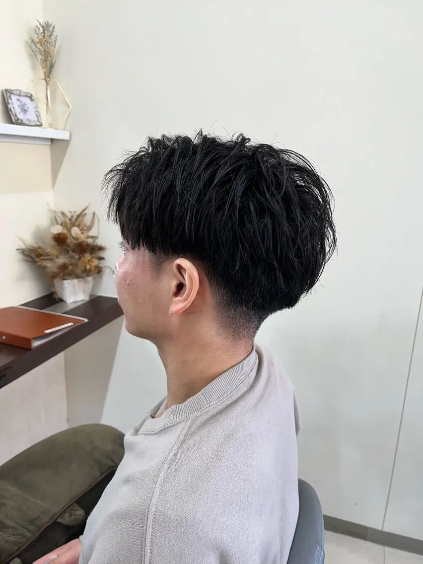 ショート メンズ センターパート 刈り上げ 🧊メンズ特化🧊 高木航希のヘアスタイル