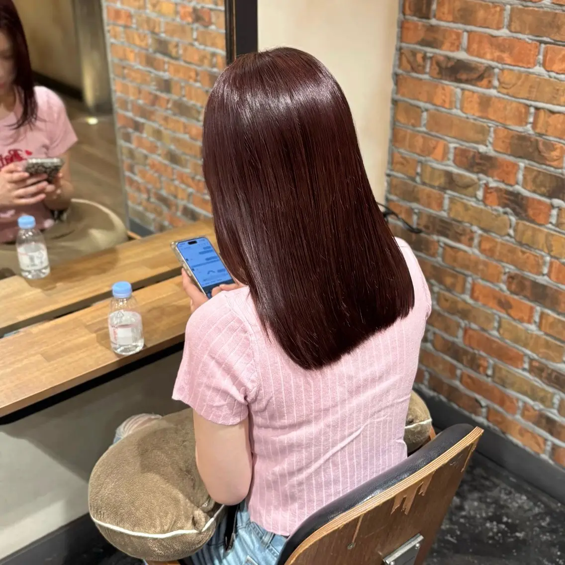セミロング カラー ブラウンカラー ラベンダーカラー ラベンダーブラウン ヘアカラー トリートメント 芦刈 咲来のヘアスタイル