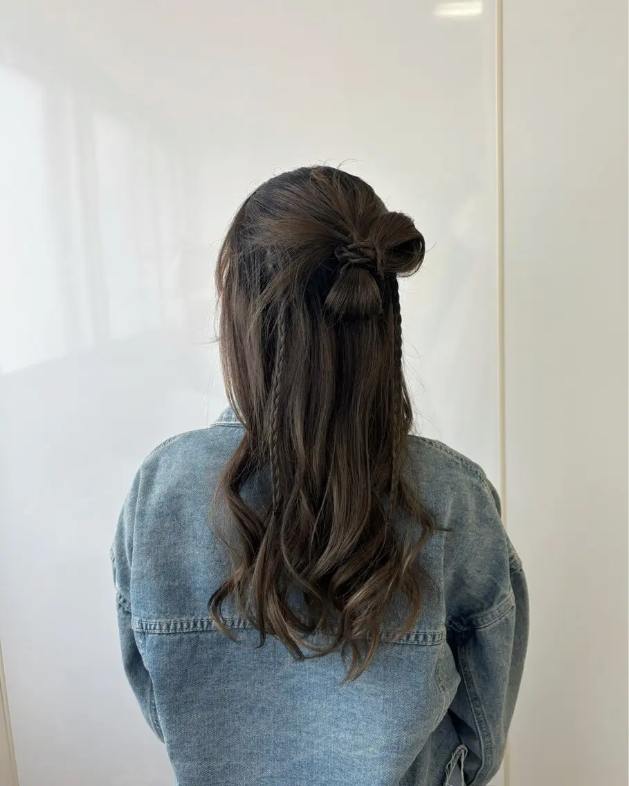 ロング ヘアアレンジ ハーフアップ ヘアセット レイヤー sala 推しカラー職人🎀のヘアスタイル