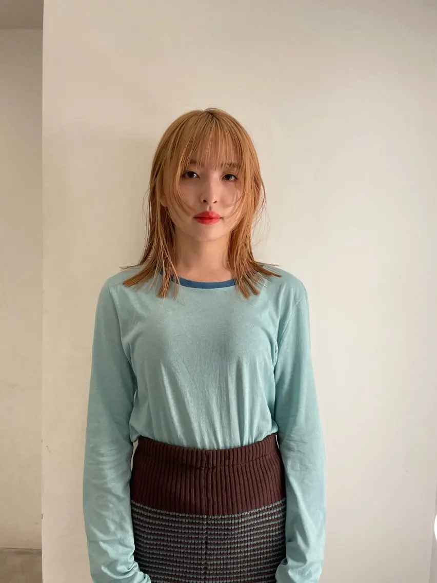 ミディアム カラー 顔周りカット 浦野 未来のヘアスタイル