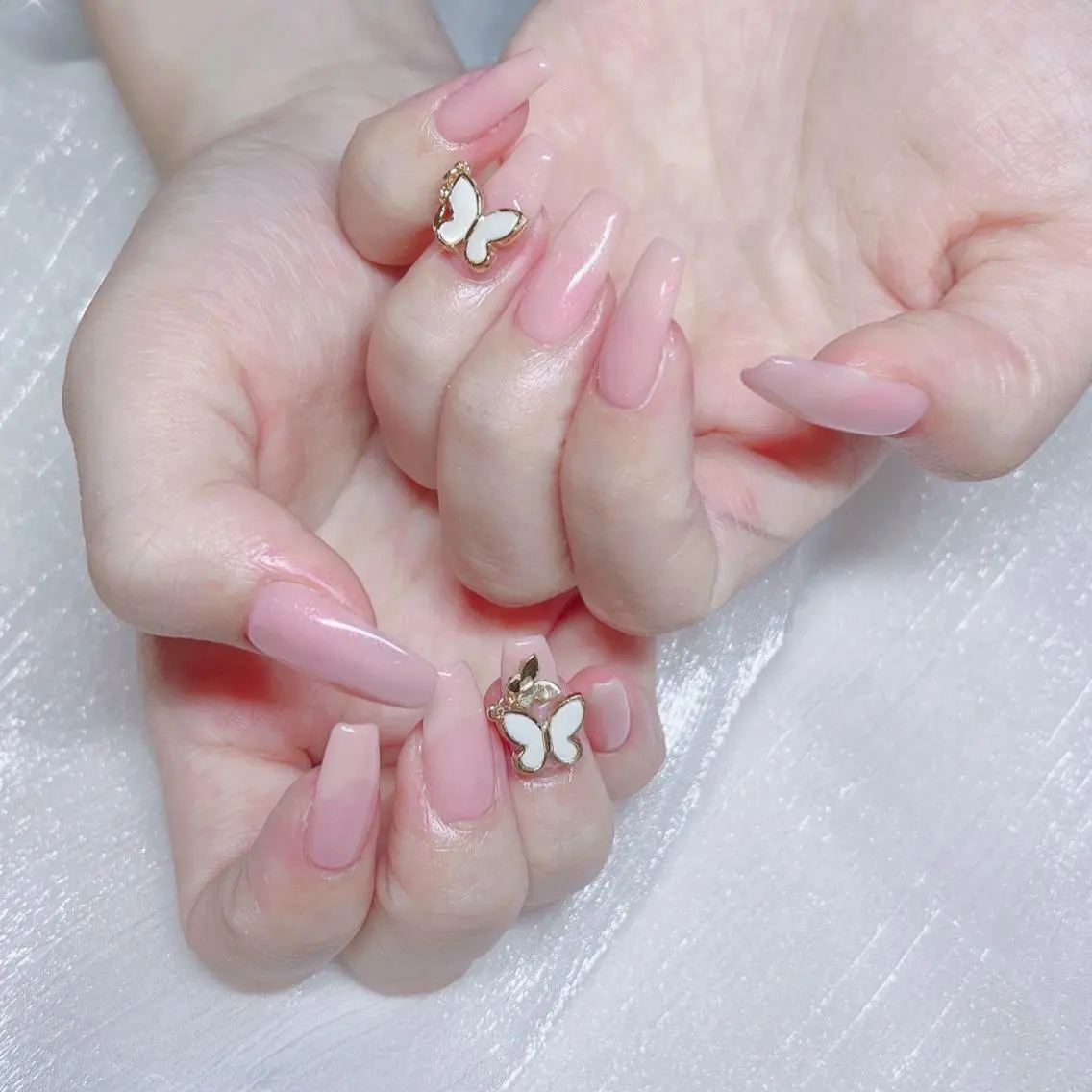 ネイル オーロラネイル フットネイル フレンチネイル ジェルネイル 韓国ネイル ハンドネイル ハンドケア 【ENサロン】 Rei🎀Nailのネイルデザイン