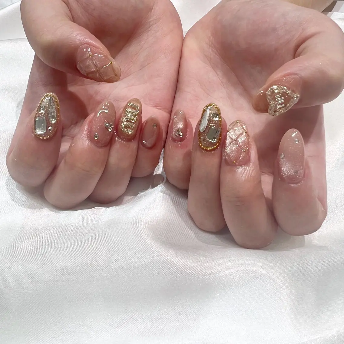ネイル 氷ネイル・うるうるネイル マグネットネイル ハンドネイル emmi nailのネイルデザイン