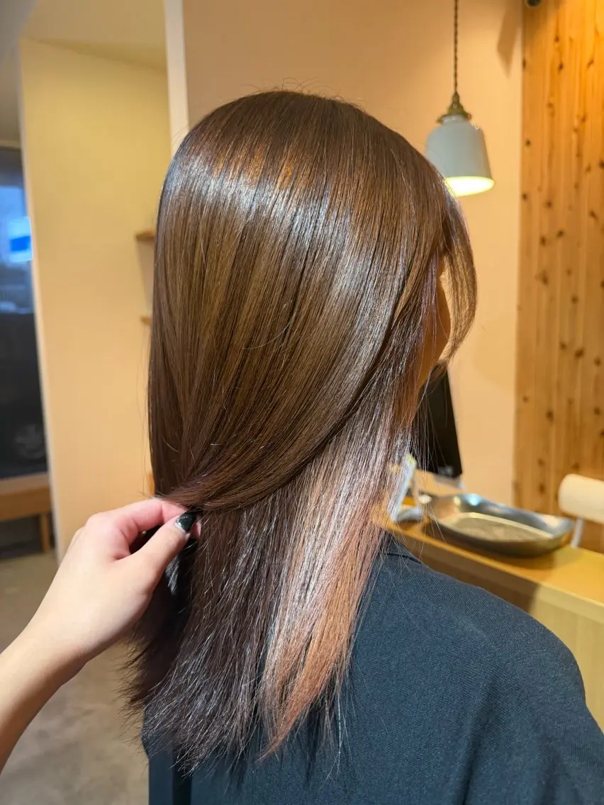 カラー 仲宗根 瑞希のヘアスタイル