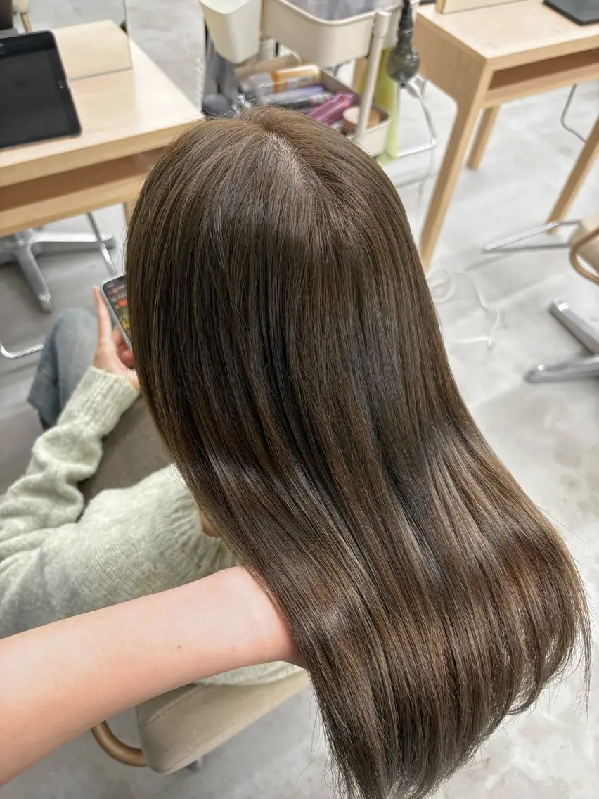 【ワンカラーで垢抜けたい方へ🪽】透け感ワンカラー➕超音波付きAujua 4step トリートメント🫧の写真